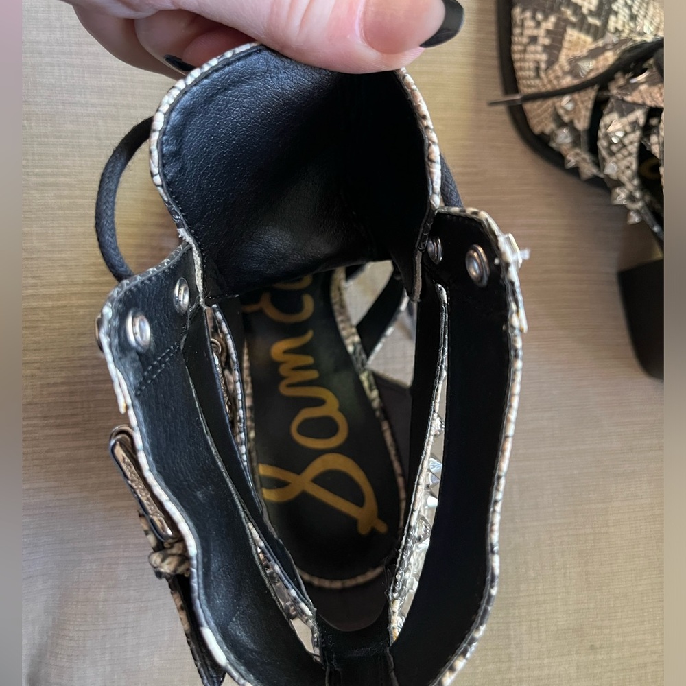 Sam Edelman Elana, snake skin, cut out studded boots. Size 7.5 NWOT - Picture 6 of 8
